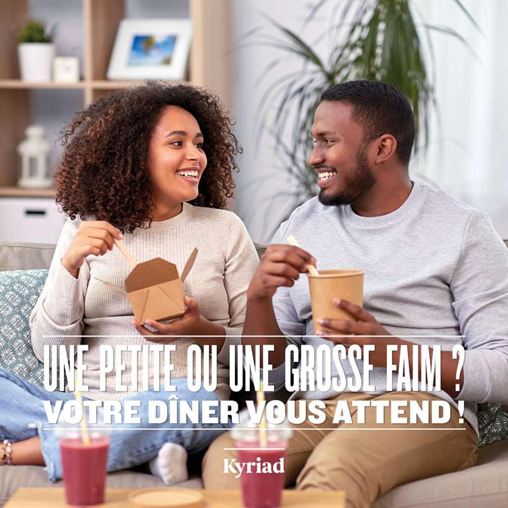 Kyriad - Ecouen La Croix Verte Étterem fotó